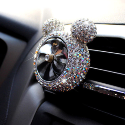 Creative Bling Crystal Diamond Cartoon Car Air Freshener Outlet Vent Clip Car Perfume Solid Diffuser Car Accessories for Girls
